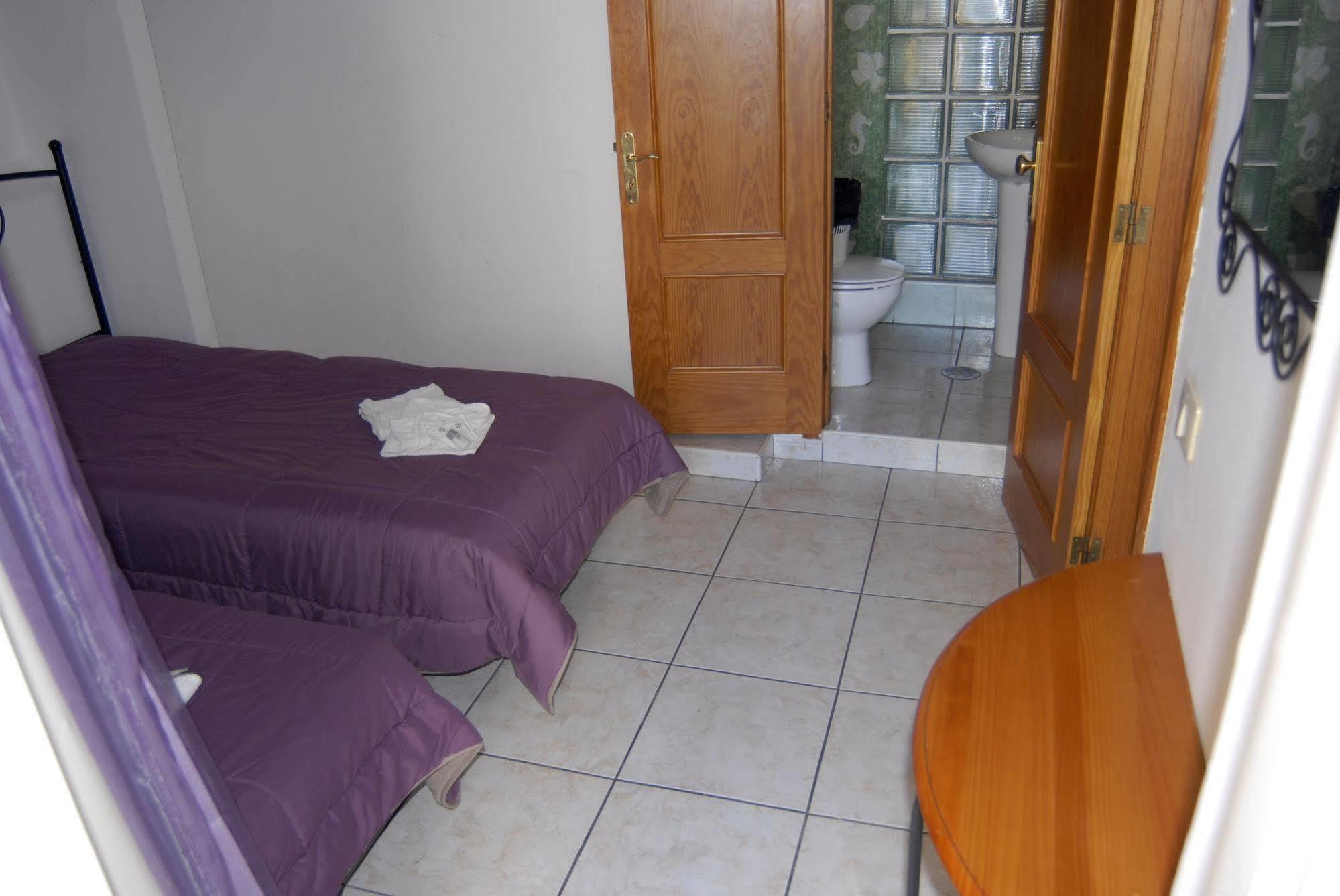 Pension Casa Blanca Los Cristianos  Esterno foto